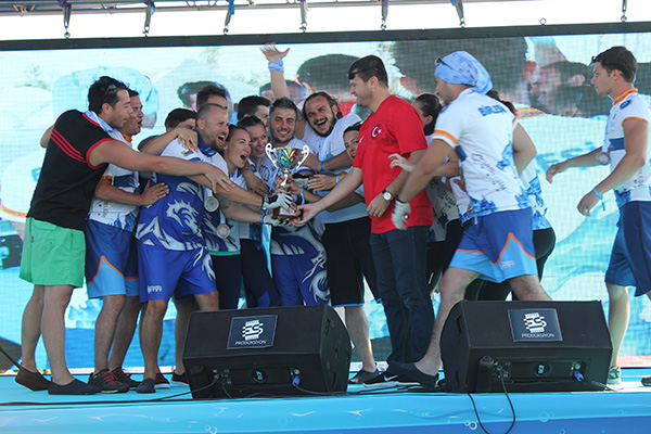 Su Sporları Festivali Dragon Yarışları İkincisi Birleşim Kürek Takımı